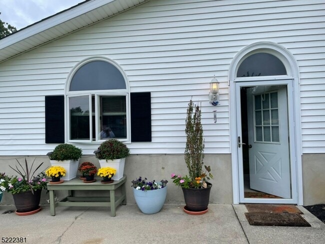 Primary Photo - 7 Kishpaugh Rd