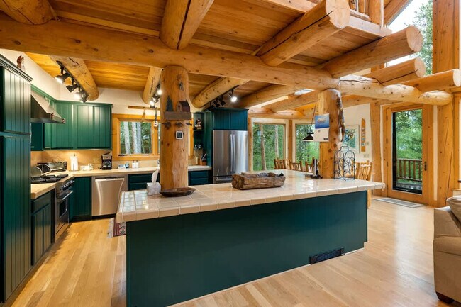 Building Photo - 929 American Way