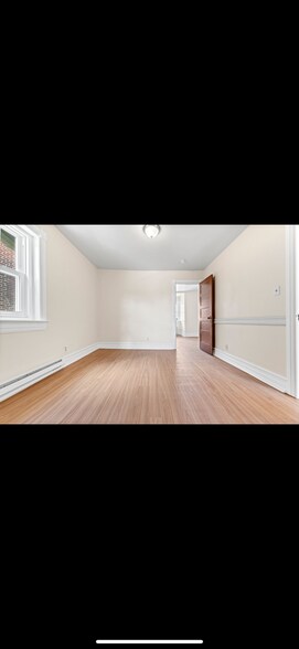 Building Photo - 1420 W Linden St