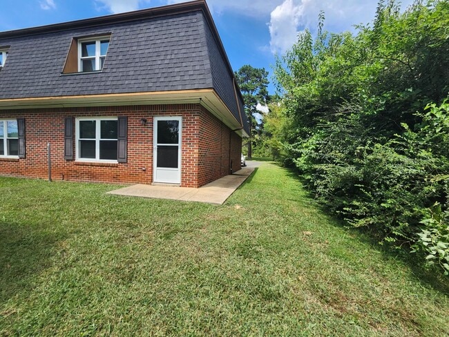 Building Photo - 6221 Bonny Oaks Dr