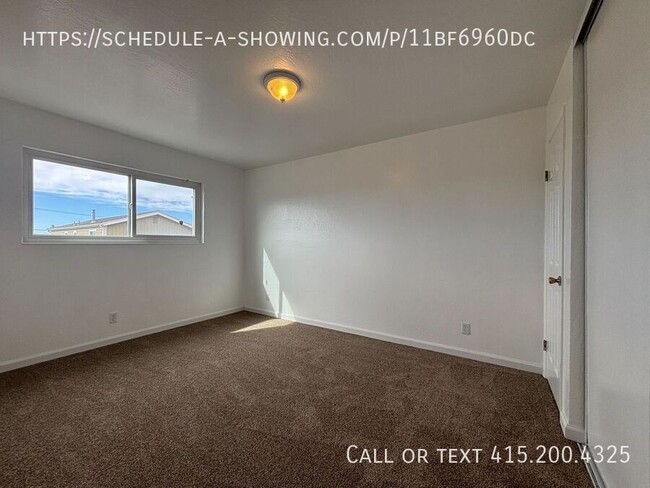 Building Photo - Charming 3-Bed, 1.5-Bath Condo in San Pabl...