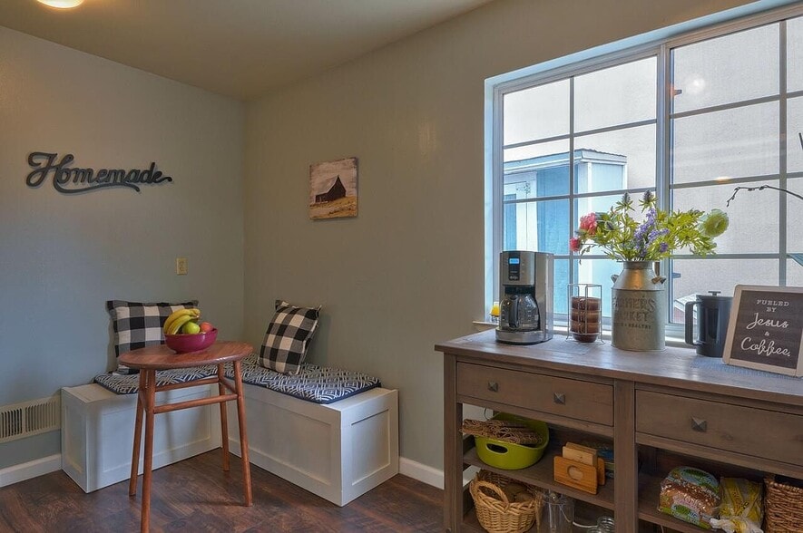 Building Photo - 245 Massolo Ct