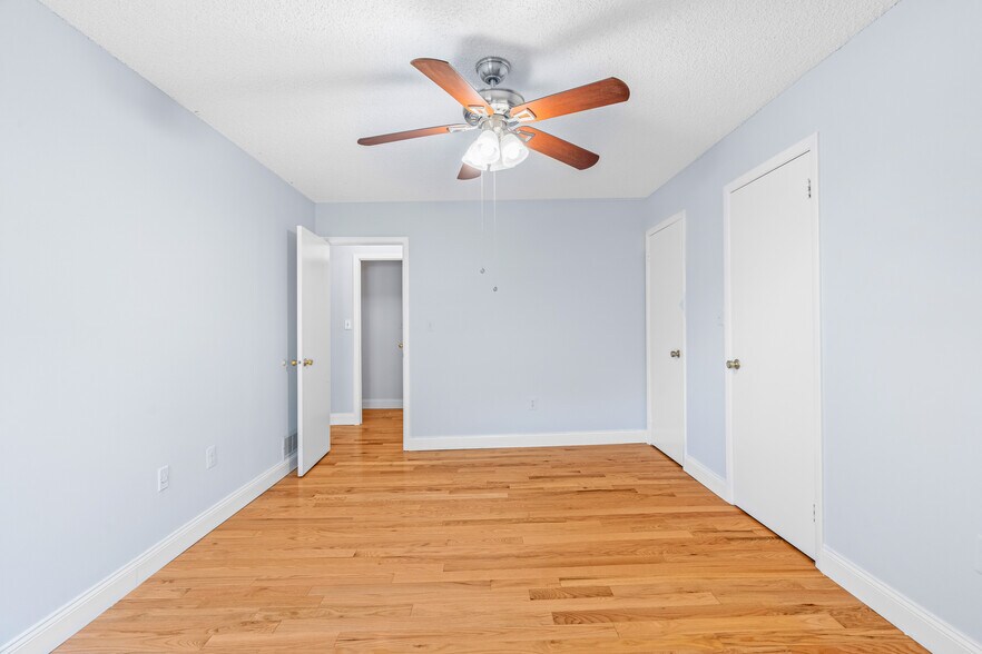 Building Photo - 99 Thoreau Dr