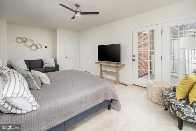 Building Photo - 7933 Turtle Crk Cir