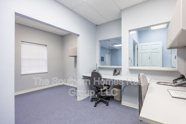 Building Photo - 305 Grady Rd