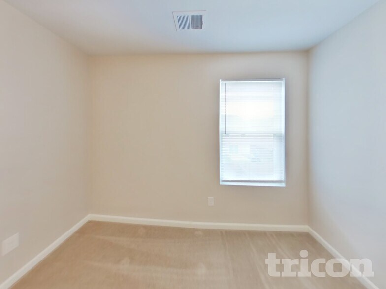Building Photo - 1430 Sandra Dr