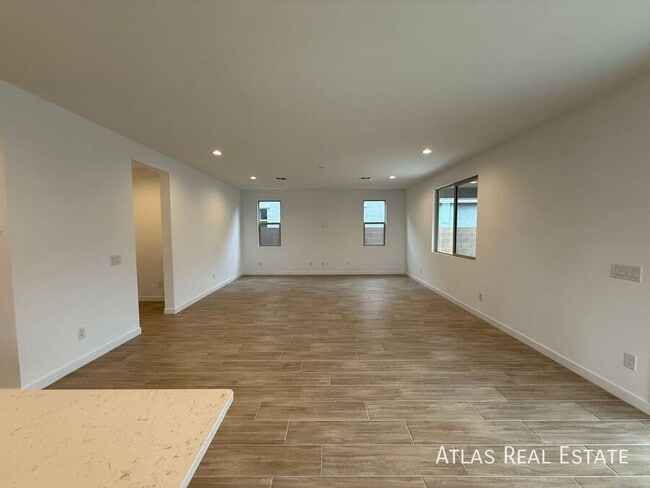 Building Photo - 16973 W Allen St.