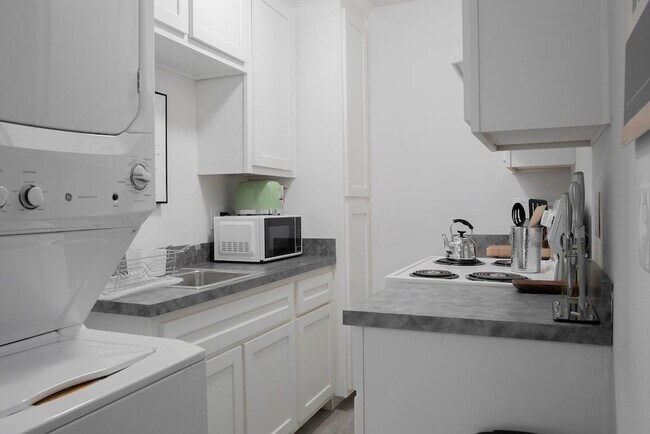 Building Photo - 4903 Noble St