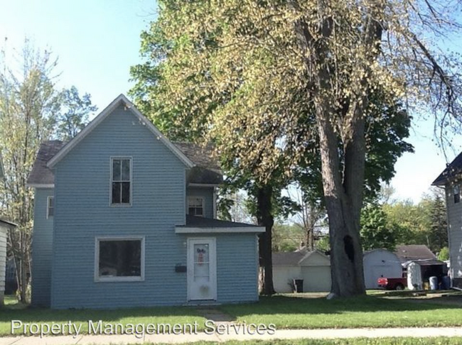 Building Photo - 1057 Middlbury St.