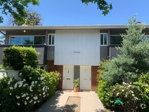 Building Photo - 2 + 2.5 Spacious Studio City Unit Minutes ...