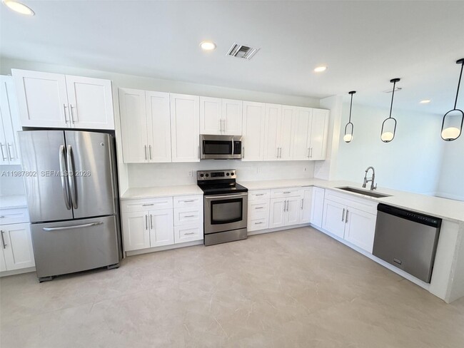 Building Photo - 20951 Vía Oleander