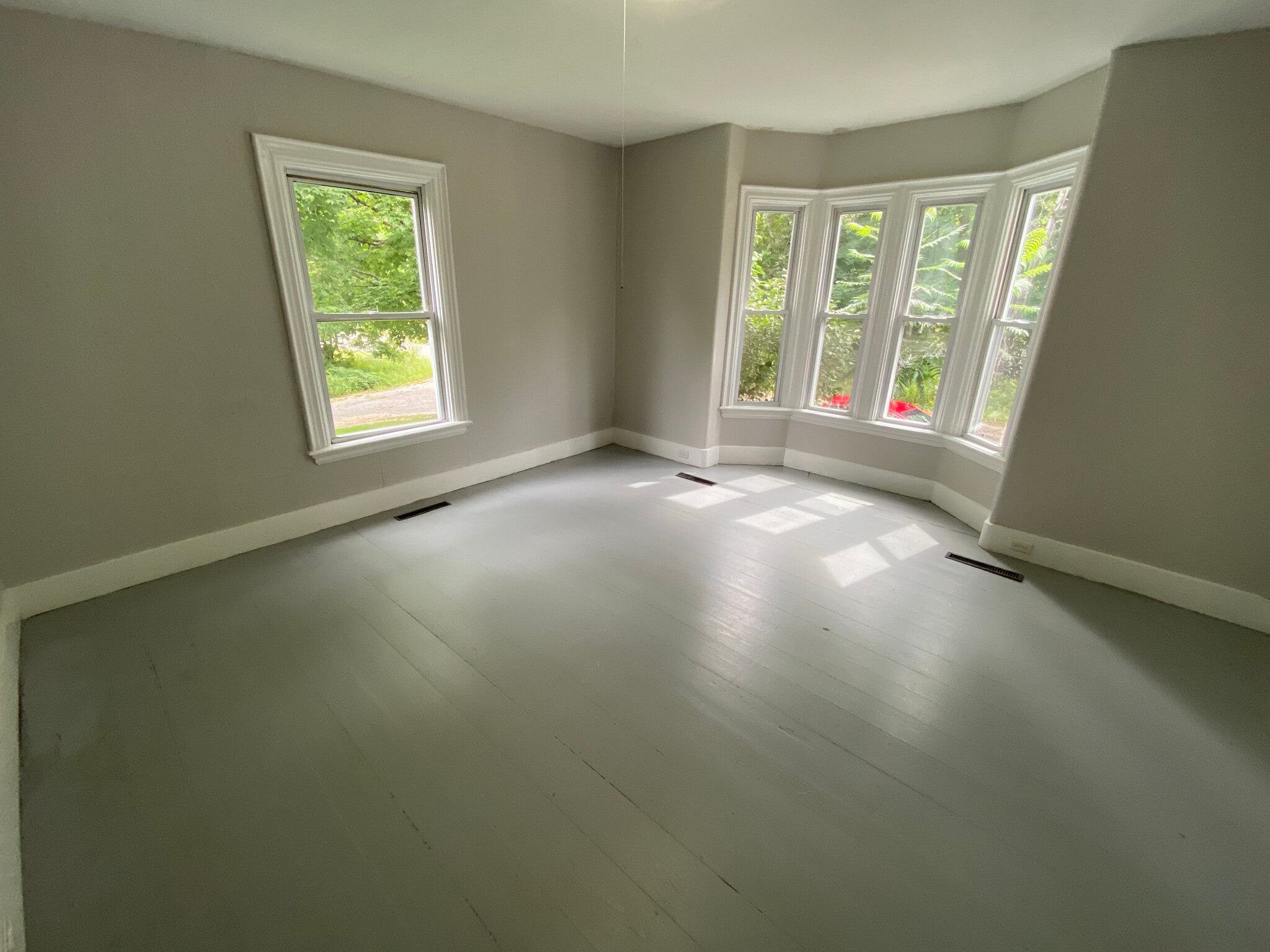 Building Photo - 3 Cross St