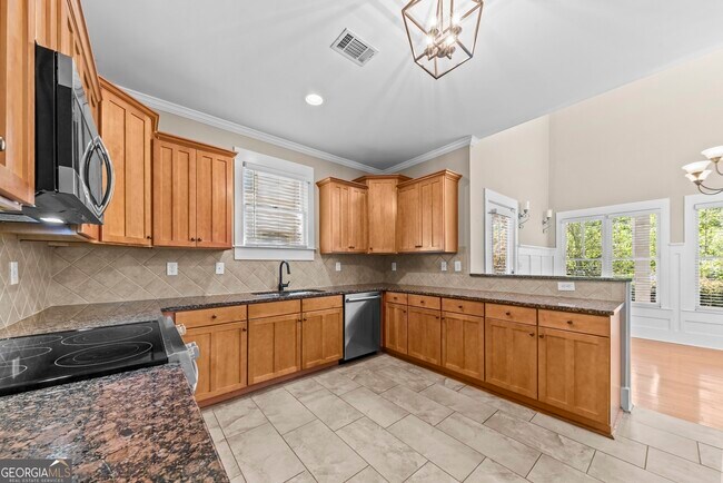 Building Photo - 135 Idlewilde Dr