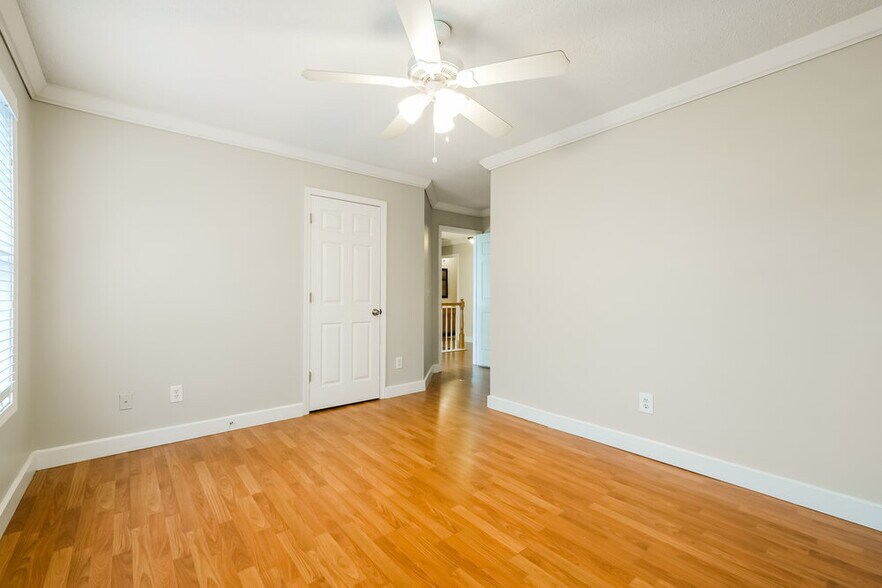 Building Photo - 5020 Amber Way NW