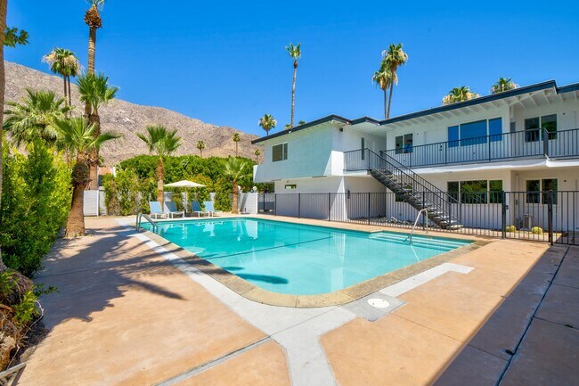 Building Photo - AVAILABLE NOW! Stunning Remodeled Studio 1...