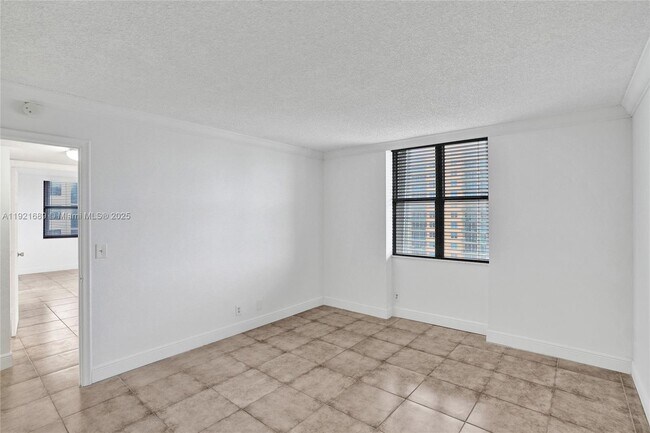 Building Photo - 2401 S Ocean Dr