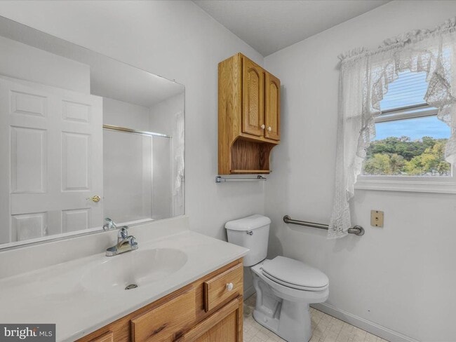 Building Photo - 73 Garden Dr