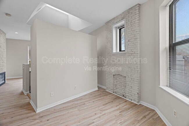 Building Photo - 2221-2223  Rutger Street