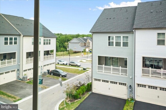 Building Photo - 10132 Lake Linganore Blvd