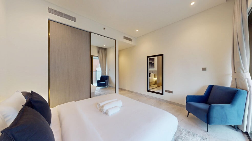 Building Photo - 576 Business Park Dr