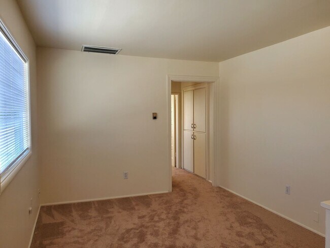 Building Photo - 1301 S 52nd St