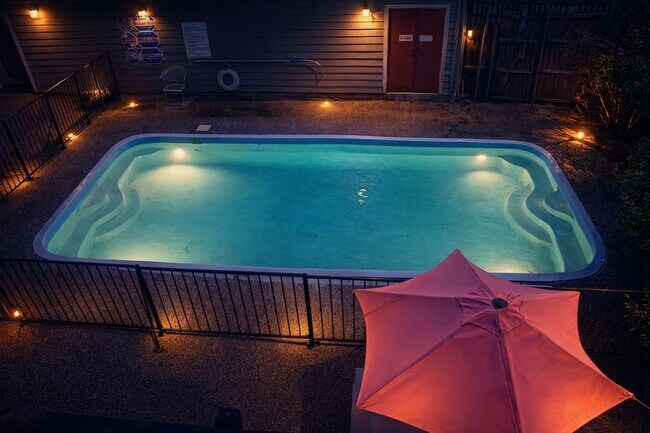 Building Photo - 5620 Live Oak St