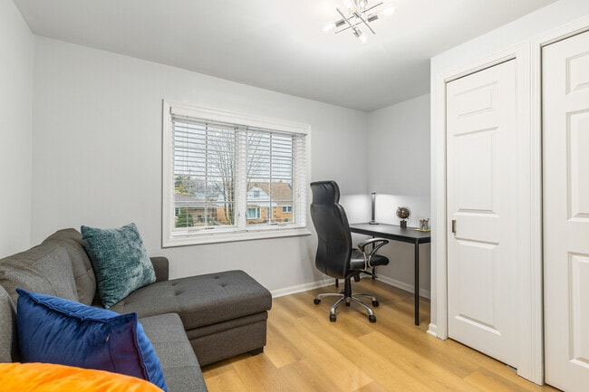 Building Photo - 3017 Pearl St