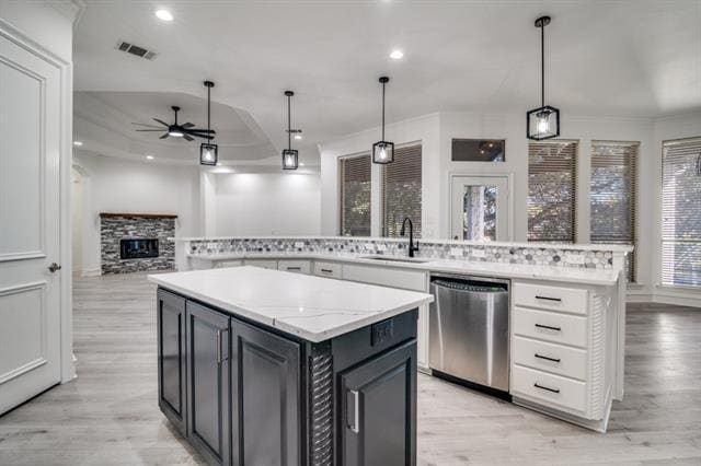 Building Photo - 422 Mustang Dr