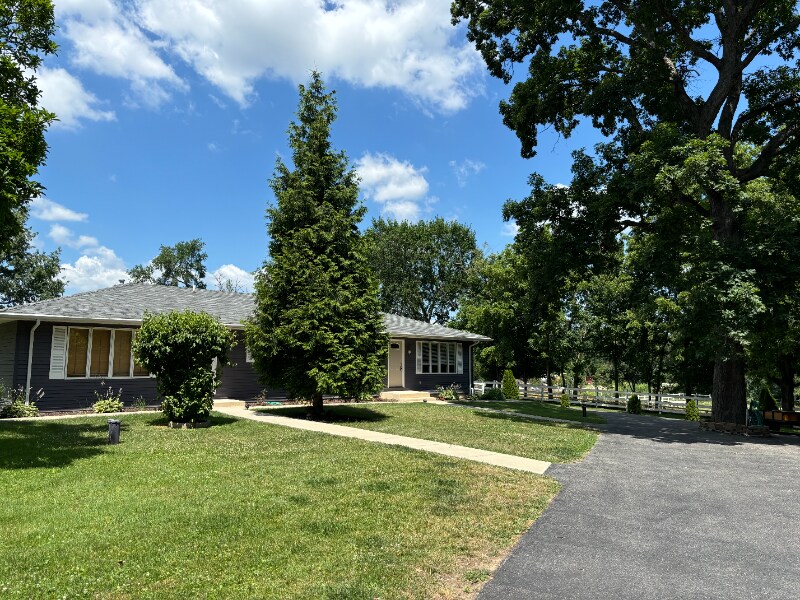 Building Photo - 31 Bruce Ct