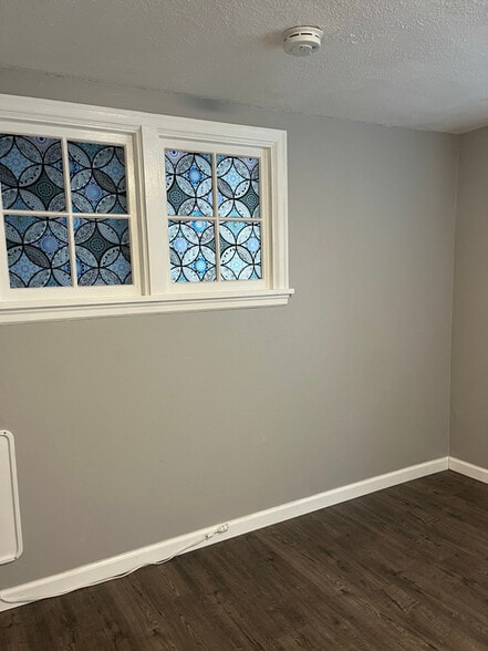 Building Photo - 670 E Fairfield St