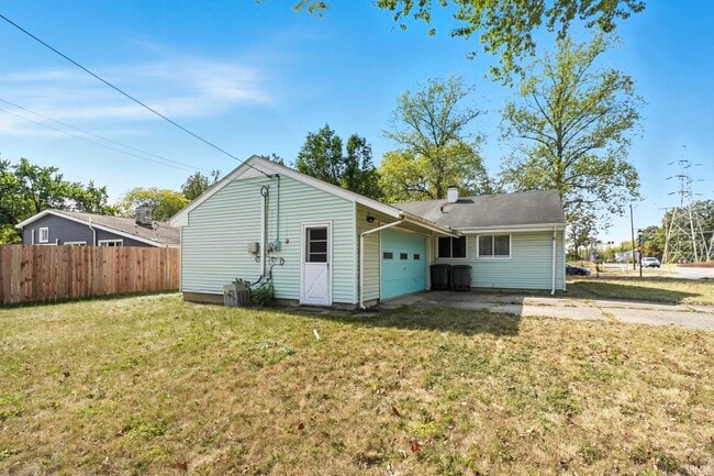 Building Photo - 3501 Wenonah Ln