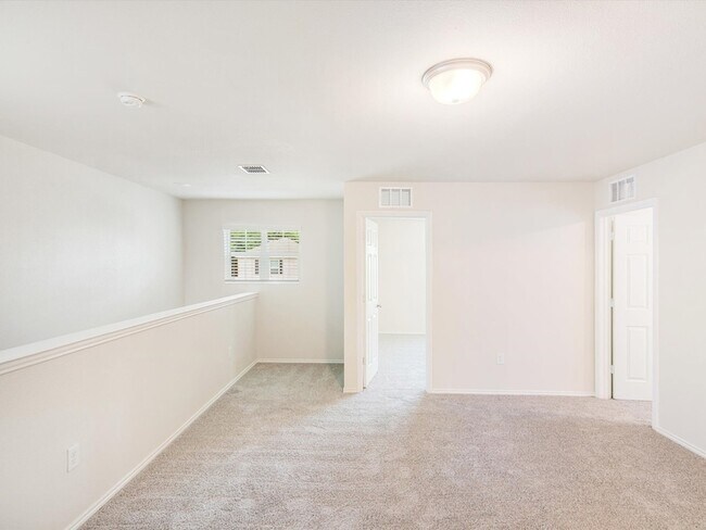 Building Photo - 405 Glendale Dr