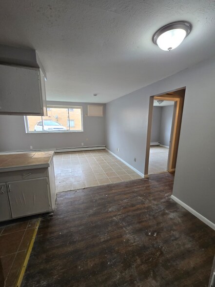 Building Photo - 1885 Taylor Rd