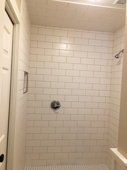Building Photo - 2808 10th Ct S