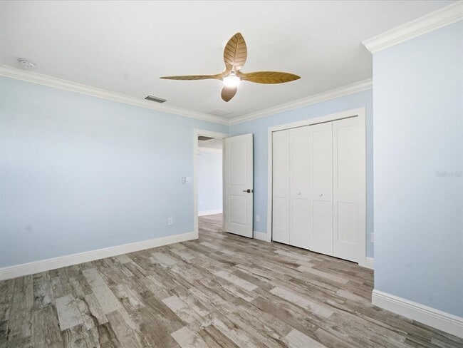 Building Photo - 828 Bay Point Dr