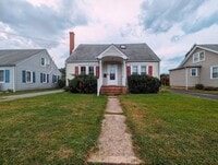 Building Photo - 3-Bedroom Gem with Master Suite and Detach...