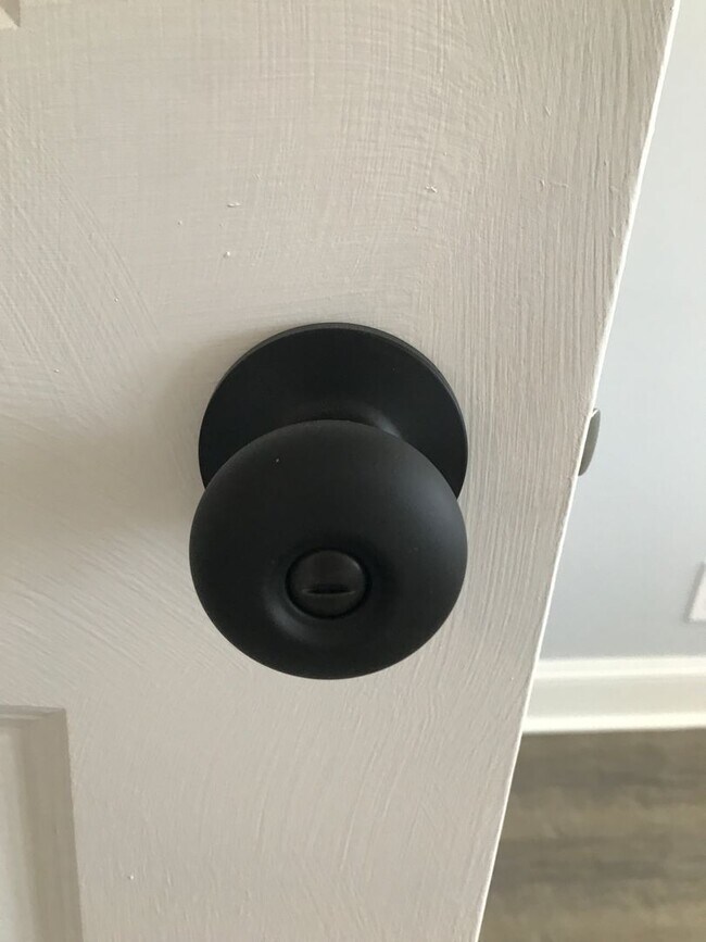 Building Photo - 1001 S 8th St