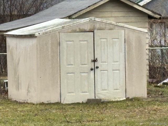 Building Photo - 805 Hartner St