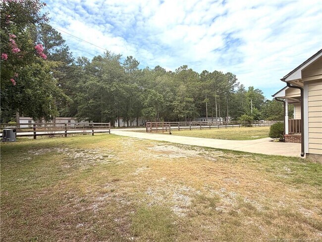 Building Photo - 1018 Brisson Rd