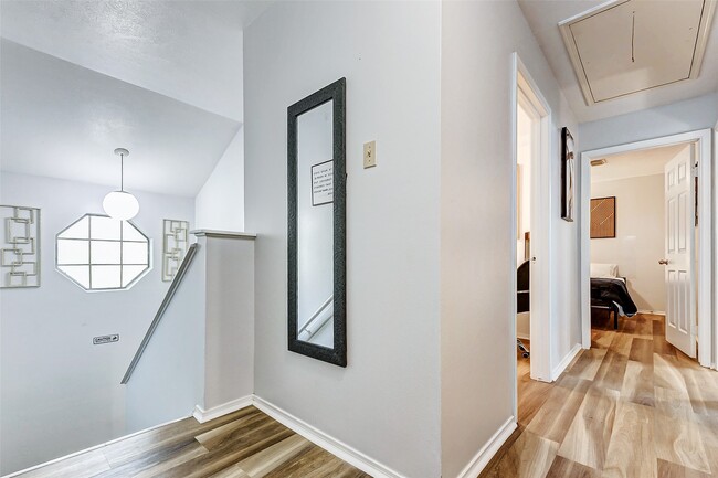 Building Photo - 92 N Deerfoot Cir