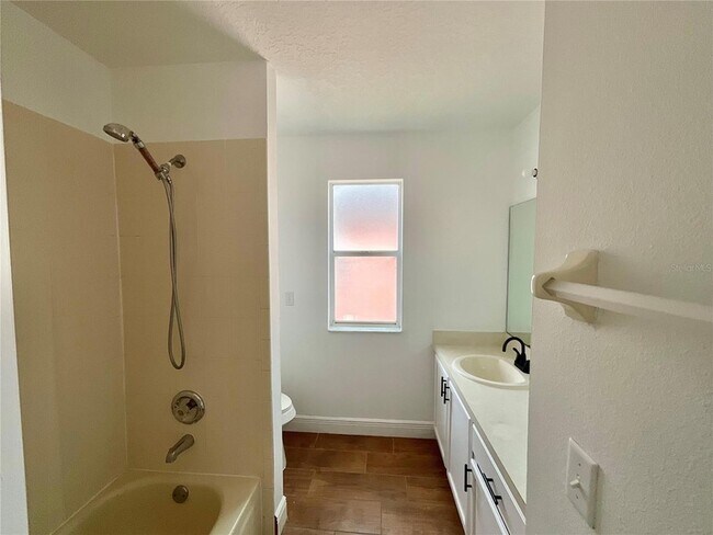 Building Photo - 745 Riggs Cir