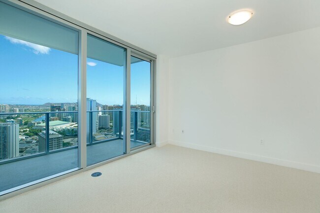 Building Photo - Azure 3903 - Metro lifestyle with beautiful views!