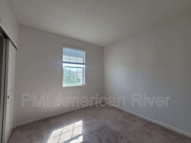 Building Photo - 3805 Amelia Rose Way