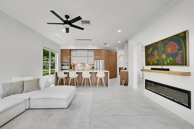 Building Photo - 11163 NW 69th Pl