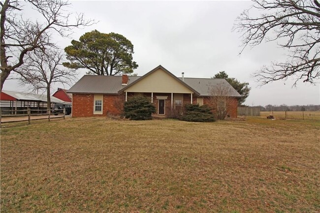 Building Photo - 2210 Kinyon Rd