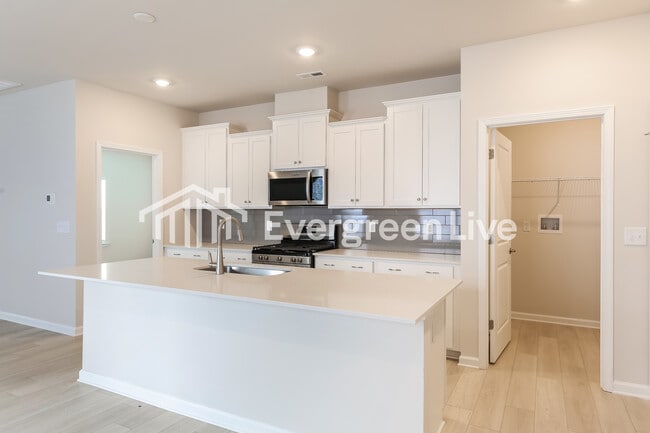 Building Photo - now