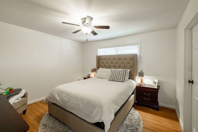 Building Photo - 250 Little St