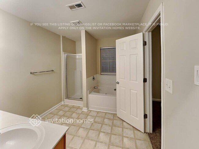 Building Photo - 5507 Babbling View