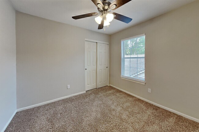 Building Photo - 4906 Echo Falls Dr
