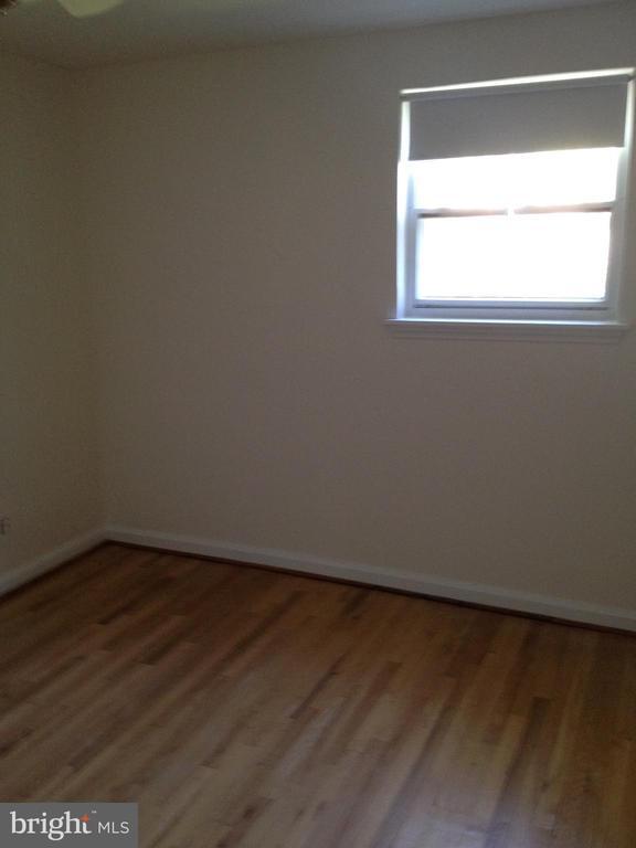 Building Photo - 7017 Murray Ln